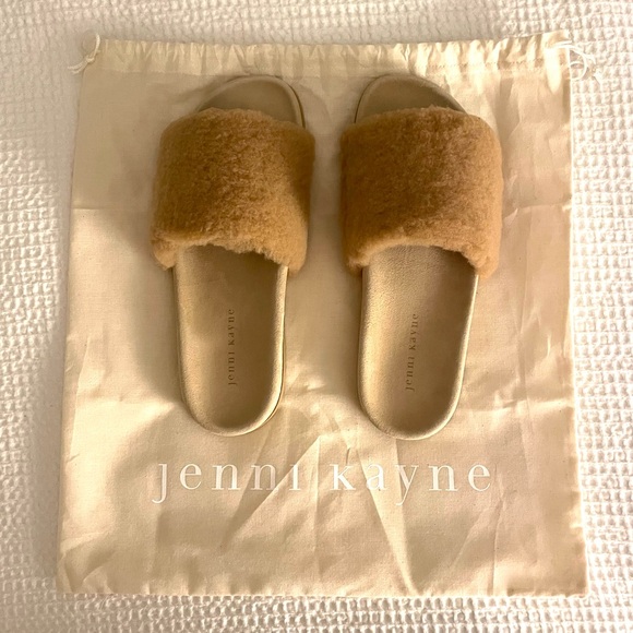 ❤️ Pre-Valentine’s Sale! ❤️ New Jenni Kayne Shearling Slides, Size 39 (US 8) - Picture 3 of 4